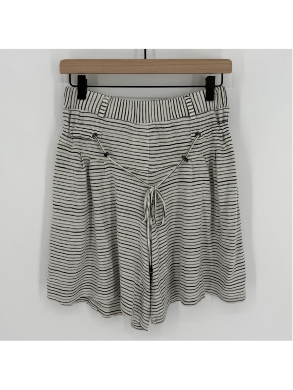 Derek Lam Striped Wide Leg Shorts With Front Tie Accent & Pockets Size S
